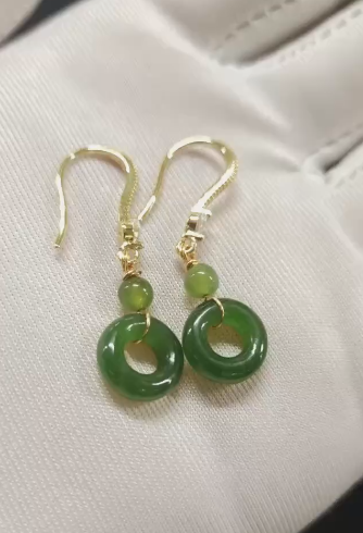 Anting Gesper Perdamaian Jasper Alami Berlapis Emas 14k Ukuran 10mm Giok bersih, halus dan hangat Sudah termasuk pajak pengiriman.