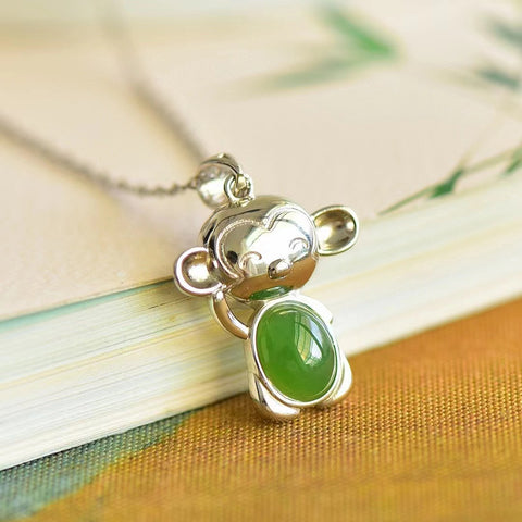 10283 Kalung Monyet Jasper Alami dari perak 925. Batu gioknya bersih, halus dan hangat, serta indah.