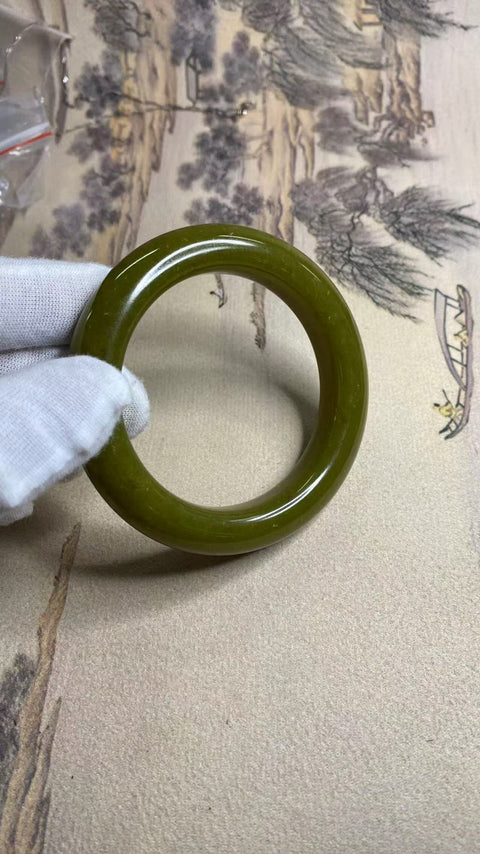 Gelang Alpukat Giok Cui Giok Halus, kaliber 57,5, lebar sisi 13,5 mm, giok muncul secara alami, polanya acak Sudah termasuk pajak pengiriman