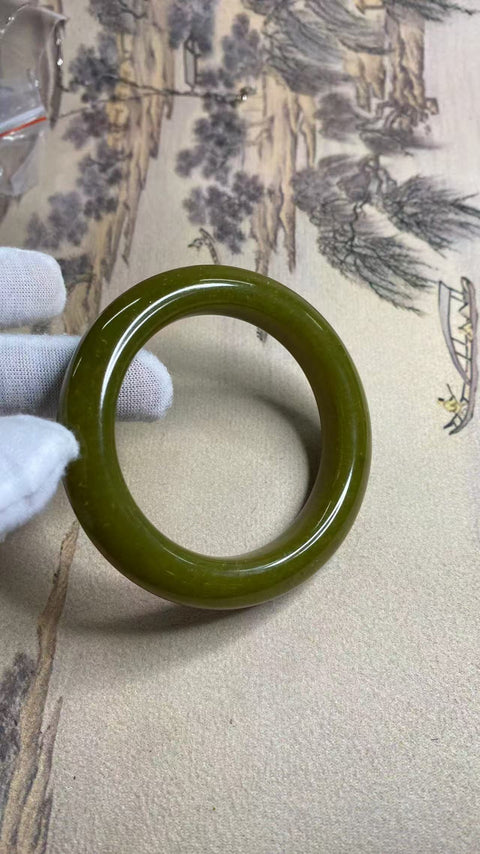 Gelang Alpukat Giok Cui Giok Halus, kaliber 57,5, lebar sisi 13,5 mm, giok muncul secara alami, polanya acak Sudah termasuk pajak pengiriman
