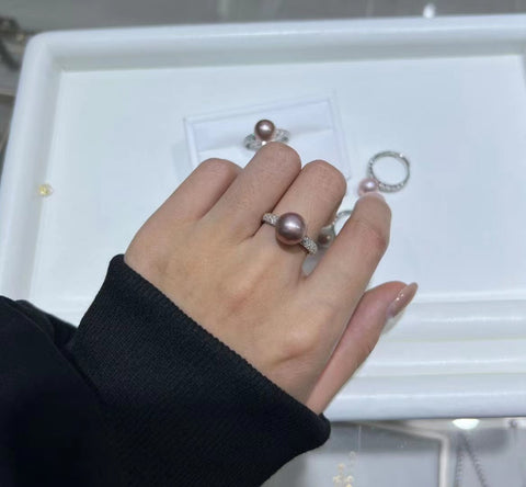 Cincin Mutiara + Zirkonia Mutiara air tawar alami dengan kulit penuh dan pengaturan perak 925 yang halus Gaya: sederhana dan elegan Sudah termasuk pajak pengiriman