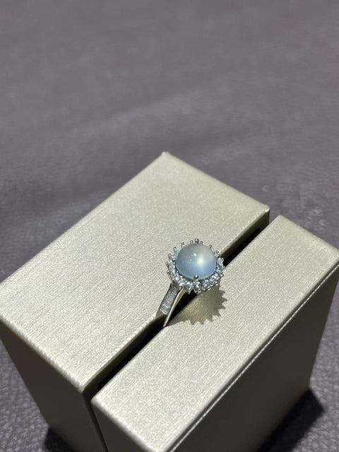 Cincin gaya bunga matahari bohlam kecil bertatahkan perak giok Cui alami! Ukuran telur: 8mm Termasuk pajak pengiriman.