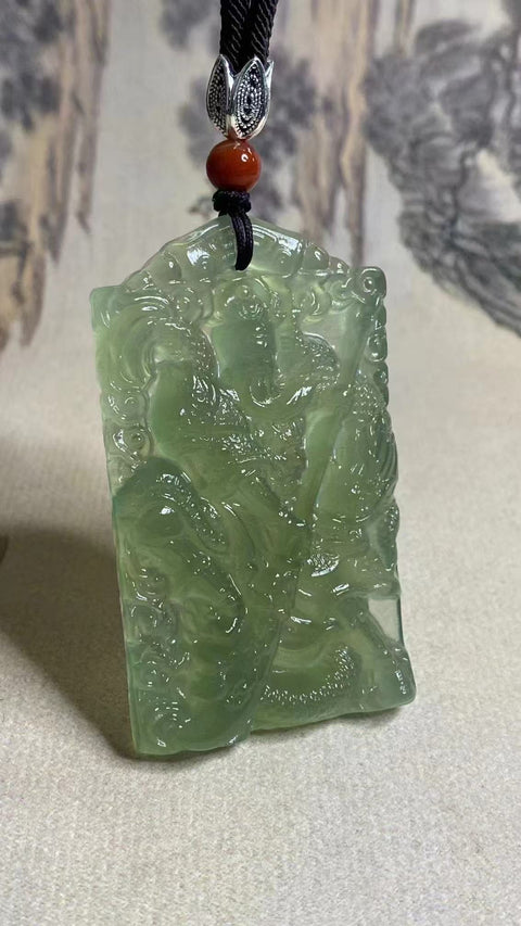 Guan Gong (Dewa Kekayaan): Liontin Giok Halus - Guan Gong, Dewa Kesetiaan dan Kebenaran, Ukuran: 61✖️35mm Sudah termasuk ongkos kirim dan pajak.