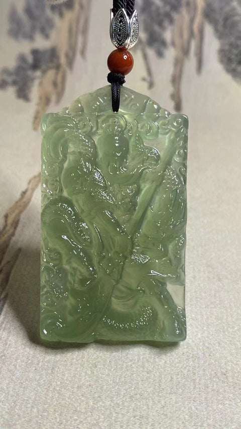 Guan Gong (Dewa Kekayaan): Liontin Giok Halus - Guan Gong, Dewa Kesetiaan dan Kebenaran, Ukuran: 61✖️35mm Sudah termasuk ongkos kirim dan pajak.
