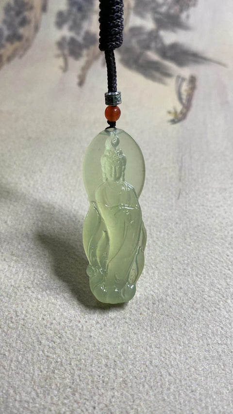 Guanyin: Jade Guanyin, liontin giok yang indah dengan warna hijau es, ukuran: 50✖️18mm Termasuk ongkos kirim dan pajak.