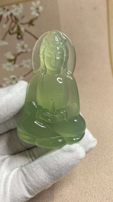 Guanyin: Liontin giok halus berwarna hijau es, Guanyin adalah Dewi Belas Kasih, ukuran: 73✖️45mm Sudah termasuk pajak pengiriman.