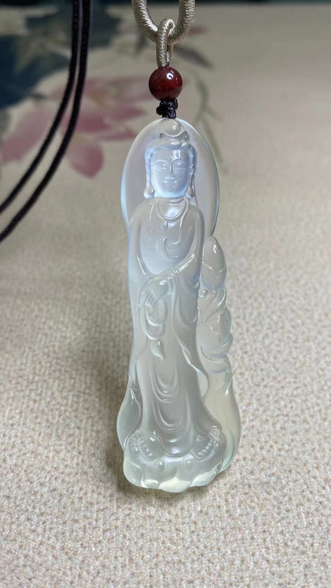 Giok Giok Cui Jade Ice Pendant Giok bersih, halus dan hangat Ukuran 69,6 * 23,5 mm Sudah termasuk ongkos kirim dan pajak.