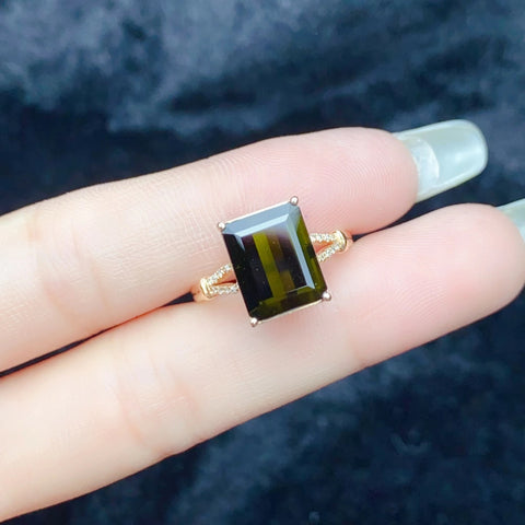 Detail Cincin Turmalin Hijau Alami Shanty Seperti yang ditunjukkan pada gambar Gaya ini sangat indah, sederhana, murah hati dan elegan, harus dimiliki oleh seorang wanita cantik, dilengkapi dengan sertifikat, sudah termasuk ongkos kirim dan pajak.