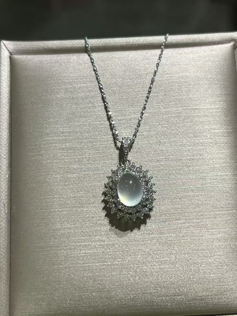Kalung Giok Alami dari 925 Perak; Ukuran 8mm Giok halus dan hangat Termasuk pajak pengiriman.
