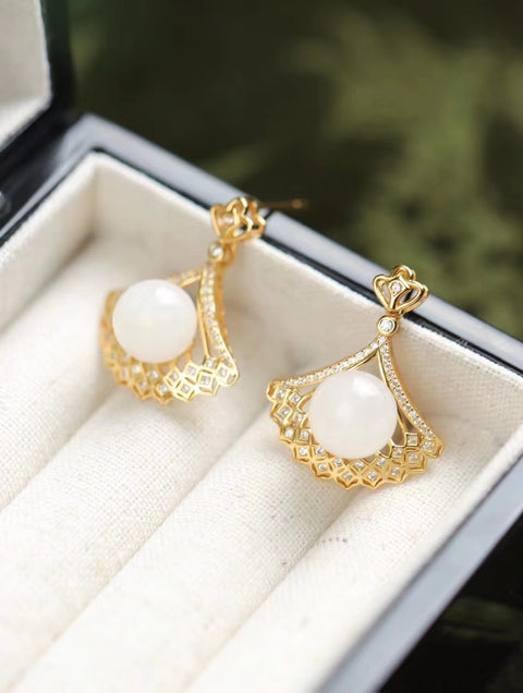 Anting Giok Giok Hetian Alami 925 Giok Tatahan Perak yang bersih, halus, dan hangat.