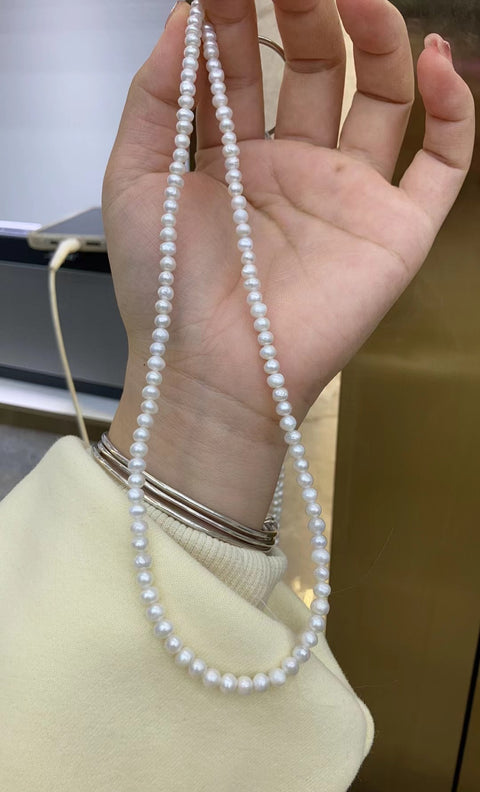 Manik-manik ak air tawar yang dijual Ukuran 4-5mm Gaya sederhana dan elegan Gaya halus sudah termasuk pajak pengiriman