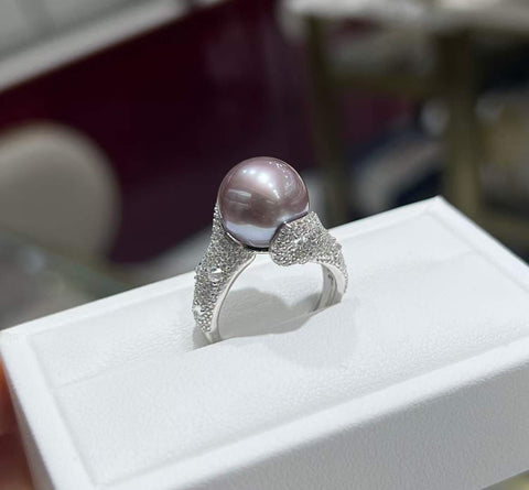Cincin Manik-manik Ungu Edison Sangat berkilau, sangat keren, ditata dengan indah, tekstur bersih, sudah termasuk ongkos kirim dan pajak.
