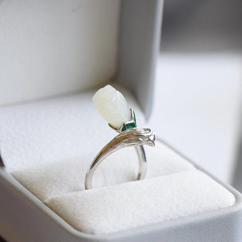 1011 Cincin Bunga Anggrek Giok Hetian Jade Alami, terbuat dari perak 925, giok yang halus dan hangat, gaya yang indah, sudah termasuk pajak pengiriman.