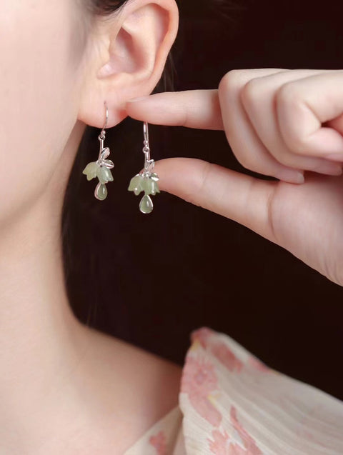 Anting Bunga Lonceng Lonceng Giok Hijau Giok Hetian Alami Giok ini bersih dan halus, kalung perak 925, gaya yang indah, sudah termasuk pajak pengiriman.
