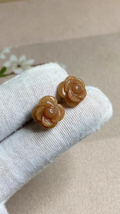 Anting-anting Bunga Giok Cui Giok Mawar Alami yang terbuat dari perak 925 Ukuran 14mm Giok yang halus dan hangat Sudah termasuk pajak pengiriman