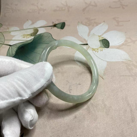 Gelang kecantikan giok Xiuyan yang sangat indah, cocok untuk diameter 58,6 mm, semua barang giok dibuat secara alami dengan pola acak. Termasuk biaya pengiriman dan pajak