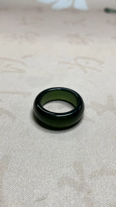 Cincin giok Xiuyan hijau penuh yang indah, diameter 19mm, termasuk biaya pengiriman dan pajak