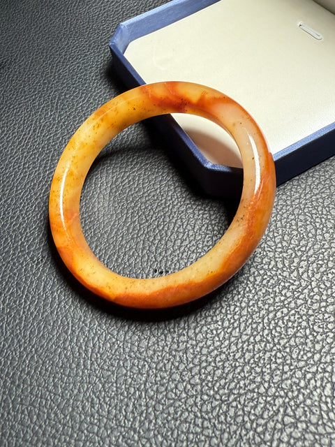 Gelang Giok Bunga Xiuyu Tua Tambang Alami Warna Alami Halus Ukuran Unik: Sekitar 59,8-12,5-8,8㎜ Barang pecah belah giok dibuat secara alami, polanya acak Termasuk pajak pengiriman