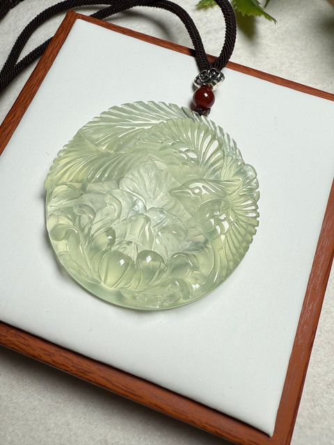 Liontin giok xiuyu burung phoenix + bunga peony, melambangkan kemakmuran dan kekayaan, ukuran 52 x 10 mm，gratis ongkir dan bea cukai