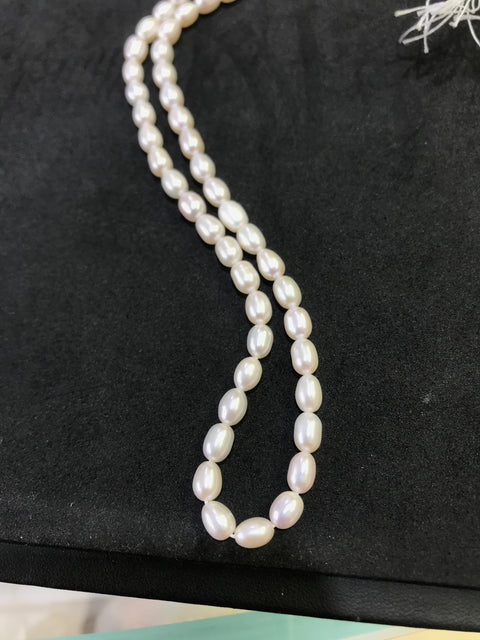 Kalung mutiara air tawar alami Ukuran 5-6mm jepitan perak 925 Tekstur halus dan gaya hangat Gaya sederhana Sudah termasuk pajak pengiriman.