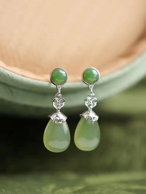 Anting Giok Alami + Anting Tetes Jasper Giok yang bersih, halus dan hangat, terbuat dari 925 perak, sudah termasuk pajak pengiriman.