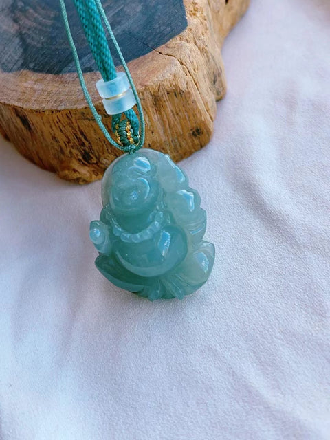 Batu Giok Alami a-barang Buddha Mudah Liontin Buddha Ukuran 35.8 * 27.6 * 14.3mm Tekstur halus dan warna hangat Sangat indah dan bagus Sudah termasuk pajak pengiriman.