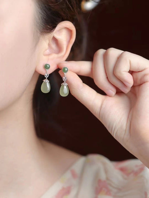 Anting Giok Alami + Anting Tetes Jasper Giok yang bersih, halus dan hangat, terbuat dari 925 perak, sudah termasuk pajak pengiriman.